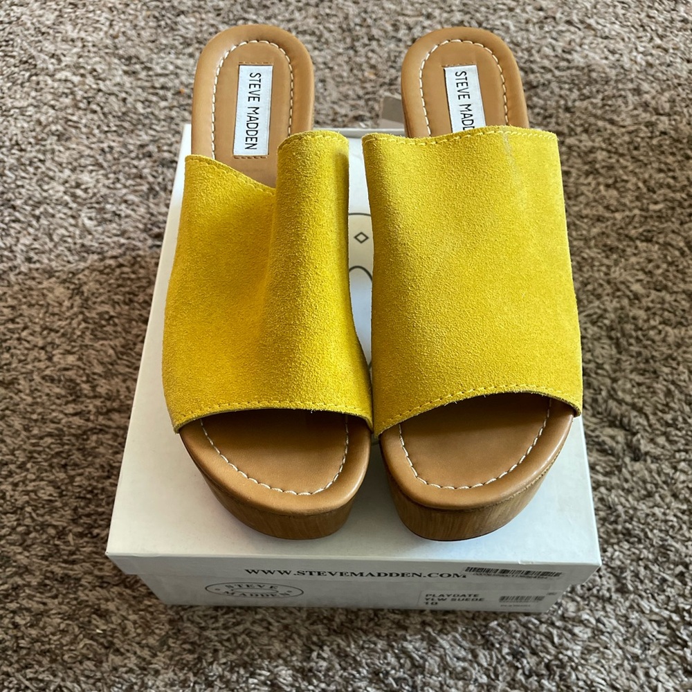 Steve Madden play date yellow suede platform sandals size 10